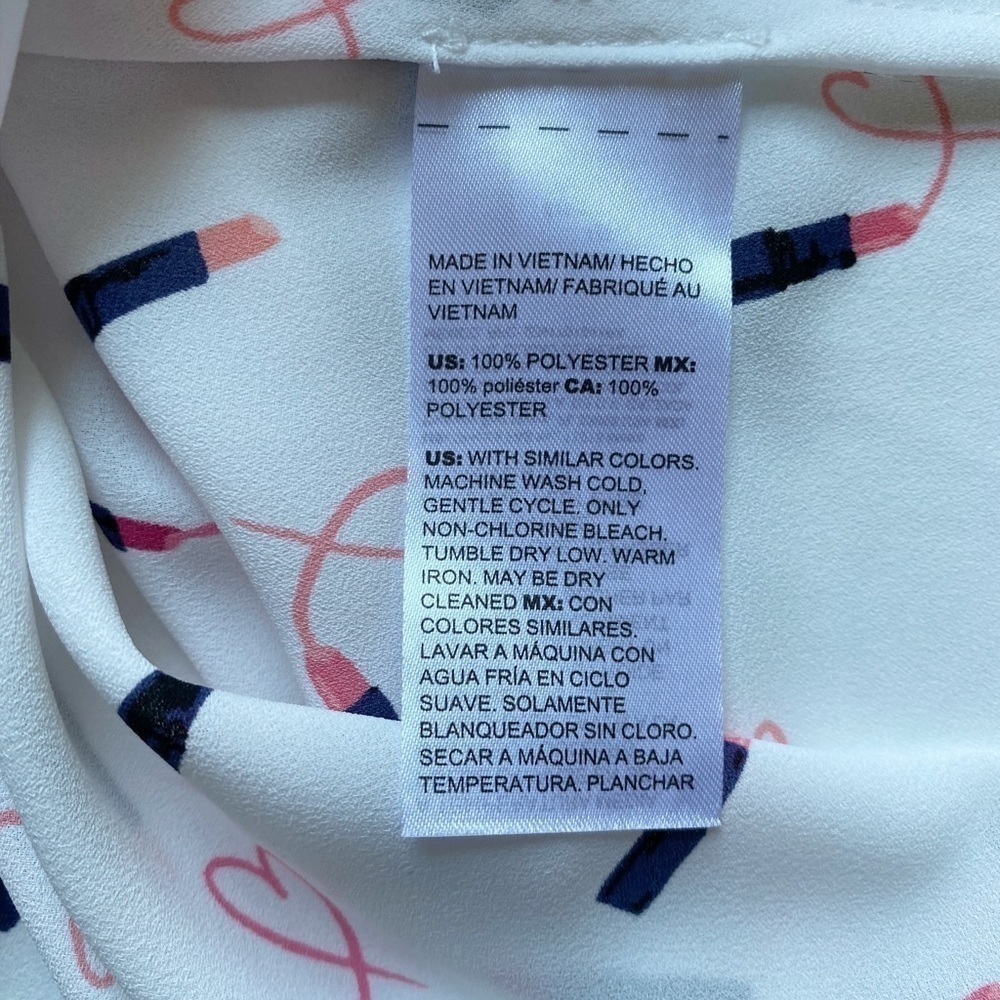 Chico's Women's Lipstick-Print Easy Button Down Shirt, Raspberry - Picture 8 of 15
